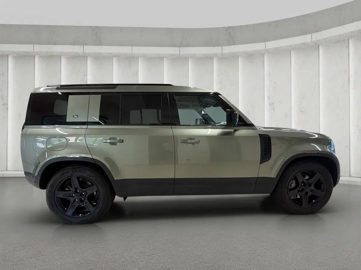 Land Rover Defender usata a Milano (6)