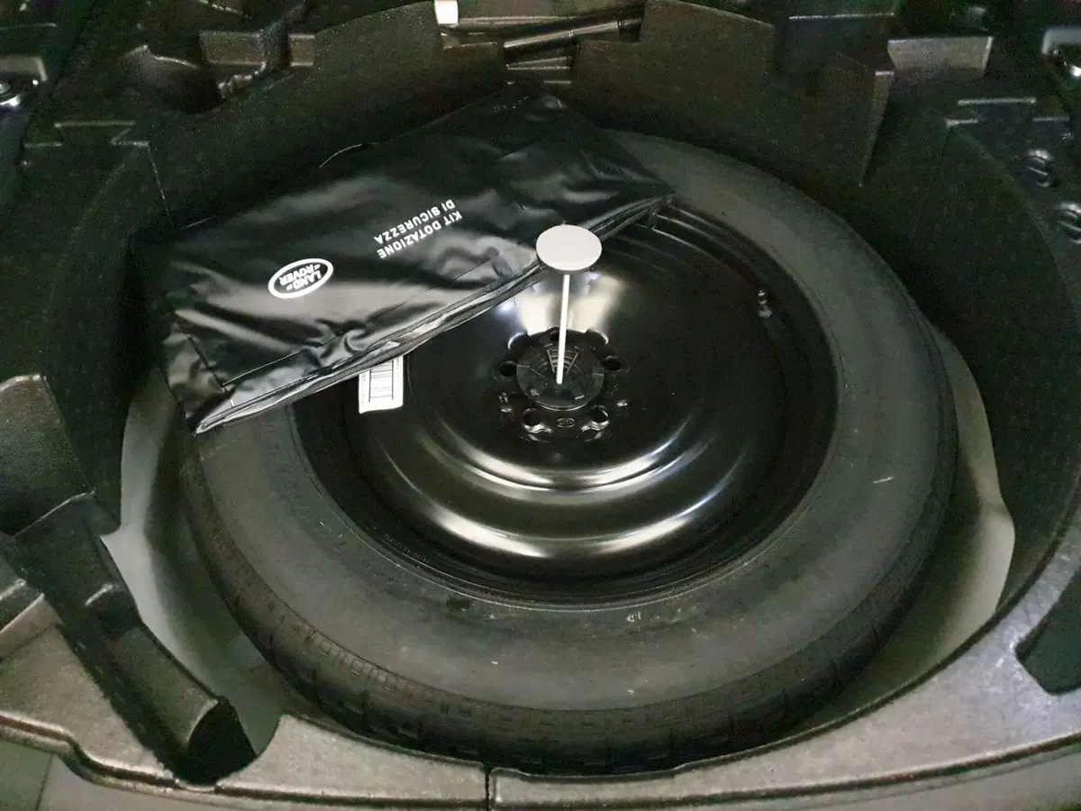 Land Rover Discovery Sport usata a Monza e Brianza (10)