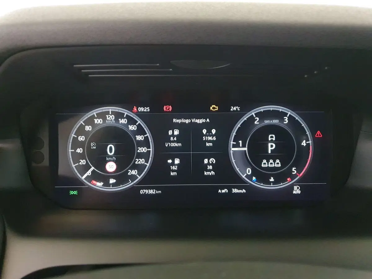 Land Rover Discovery Sport usata a Monza e Brianza (17)