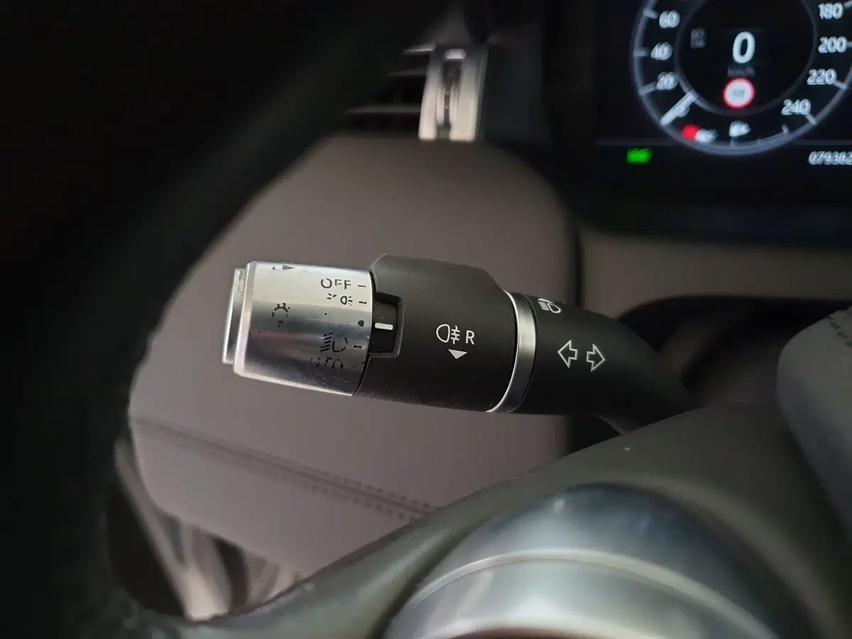 Land Rover Discovery Sport usata a Monza e Brianza (19)