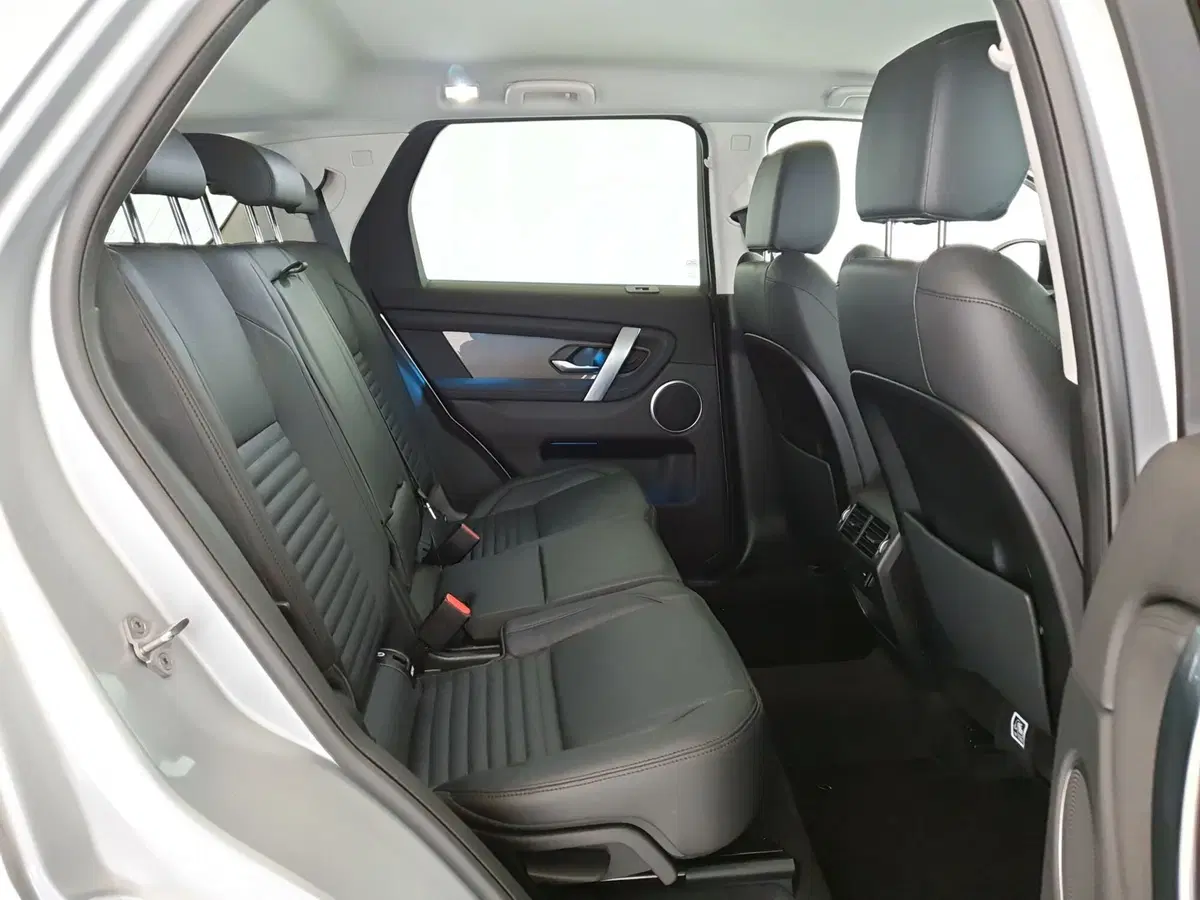 Land Rover Discovery Sport usata a Monza e Brianza (5)