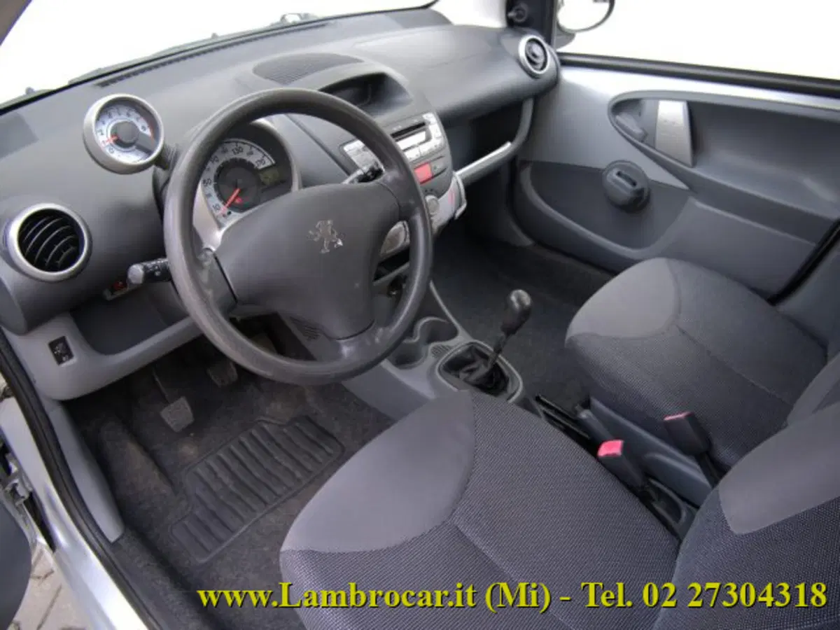 Peugeot 107 usata a Milano (3)