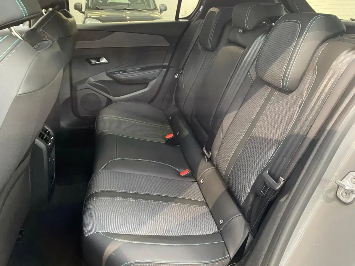 Peugeot 308 nuova a Milano (17)