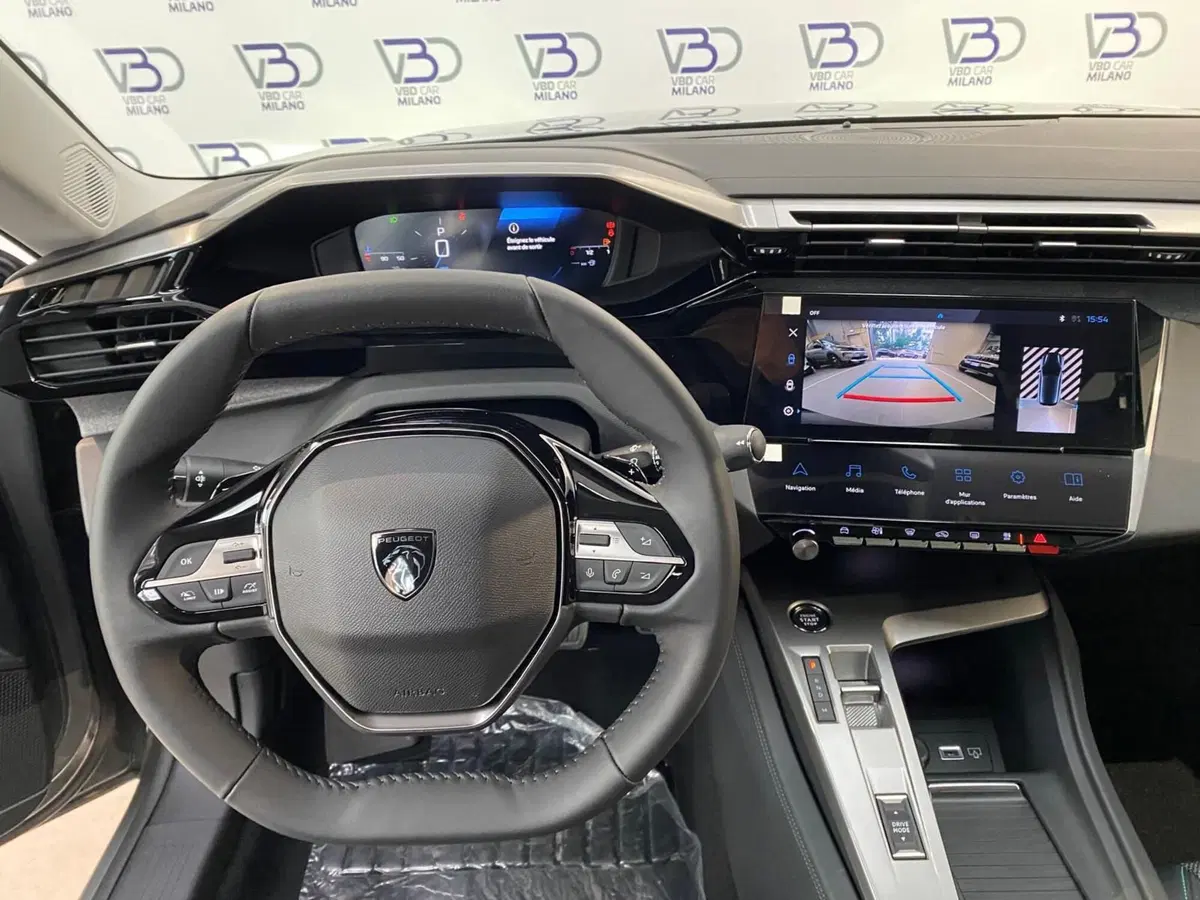 Peugeot 308 nuova a Milano (5)