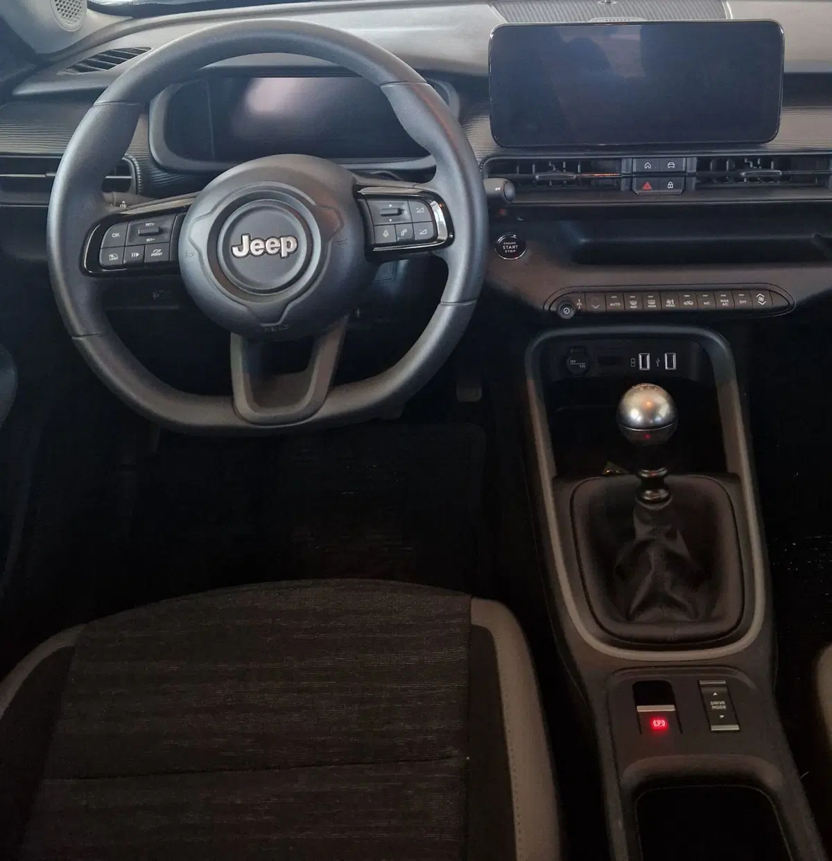 Jeep Avenger usata a Terni (11)