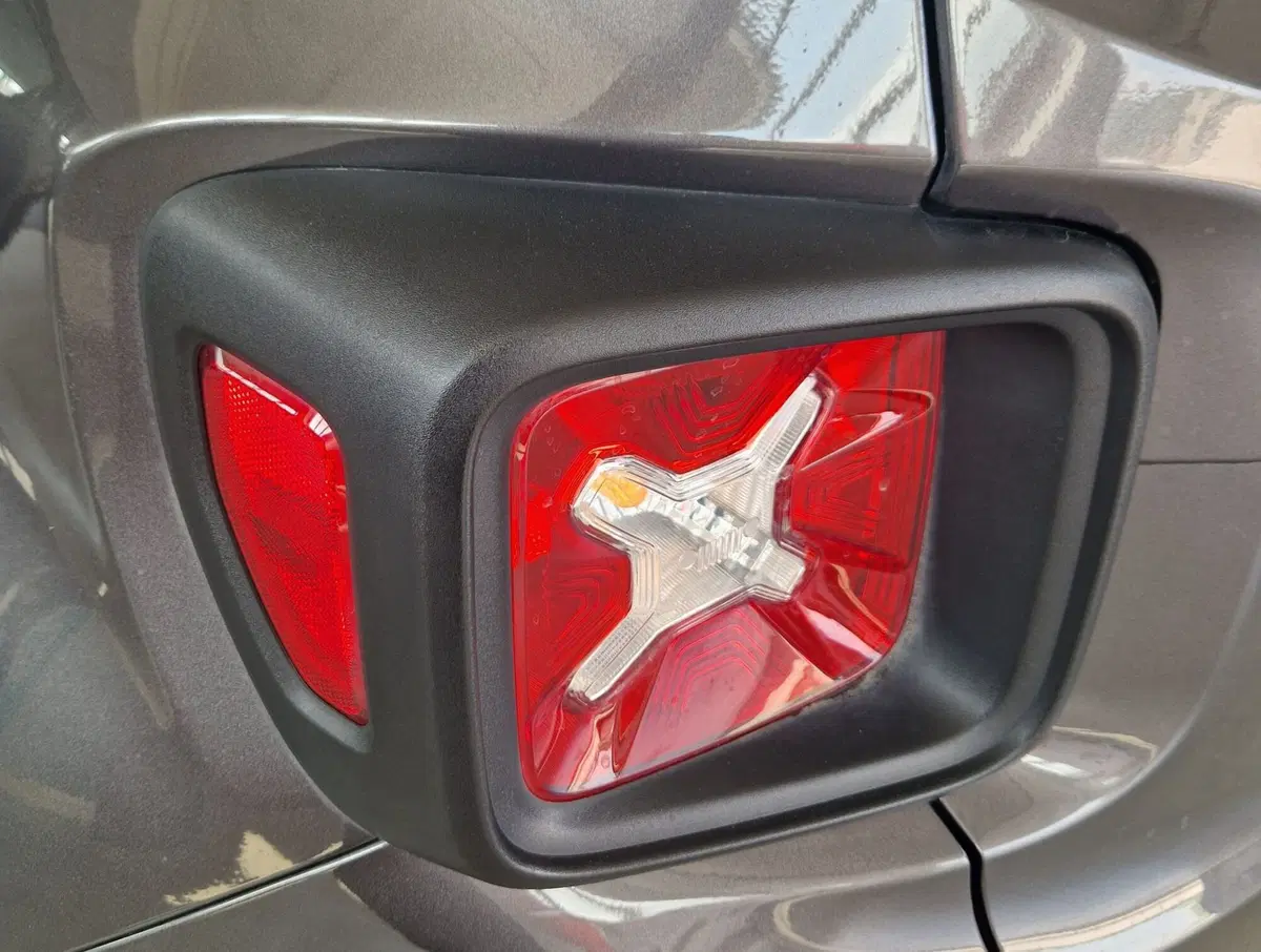 Jeep Renegade usata a Terni (16)