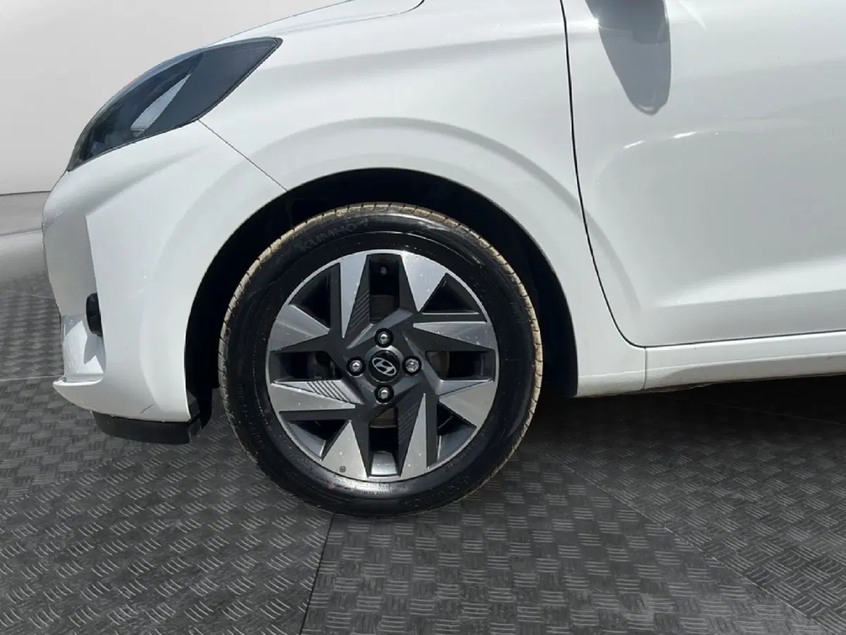 Hyundai i10 usata a Roma (9)