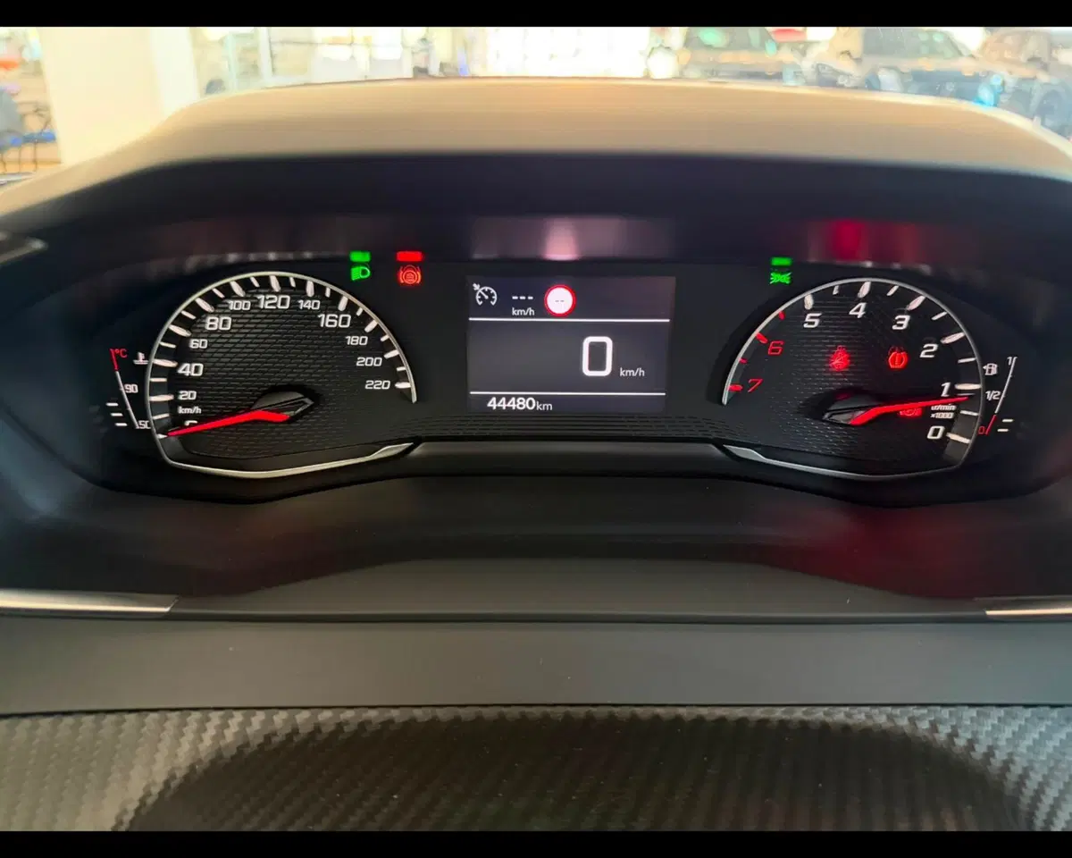 Peugeot 2008 usata a Alessandria (11)