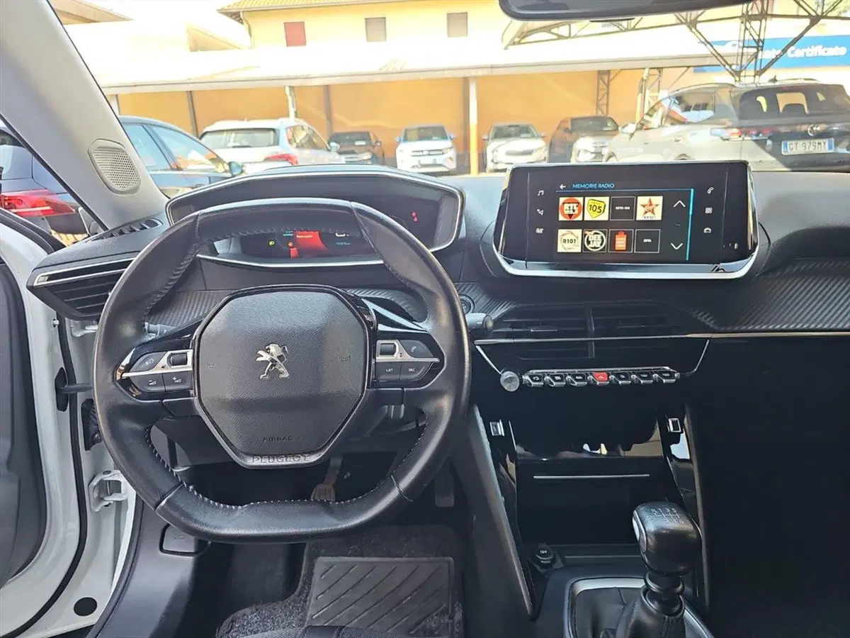Peugeot 2008 usata a Lecco (11)