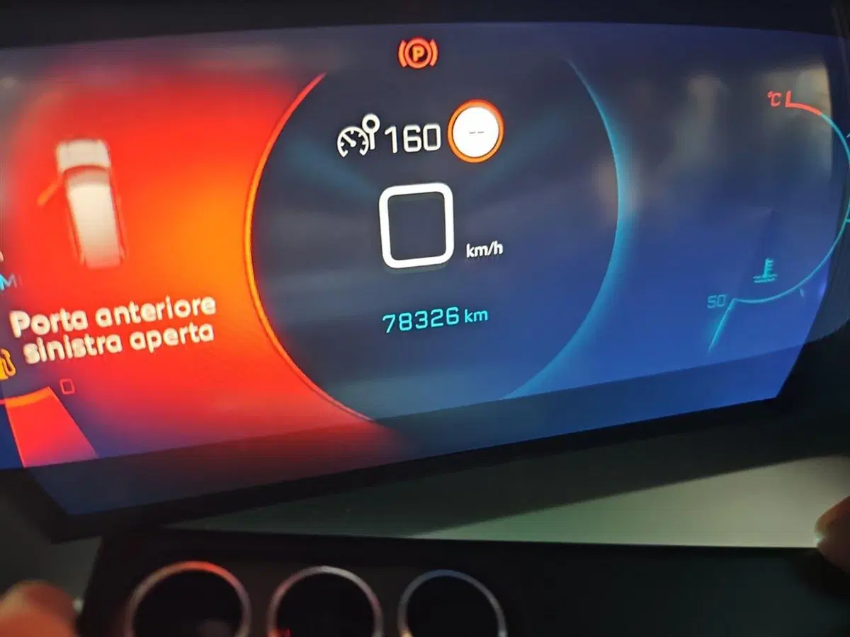 Peugeot 2008 usata a Lecco (15)