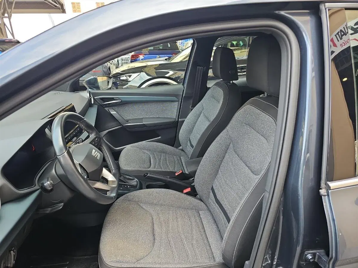 SEAT Arona usata a Lecco (11)