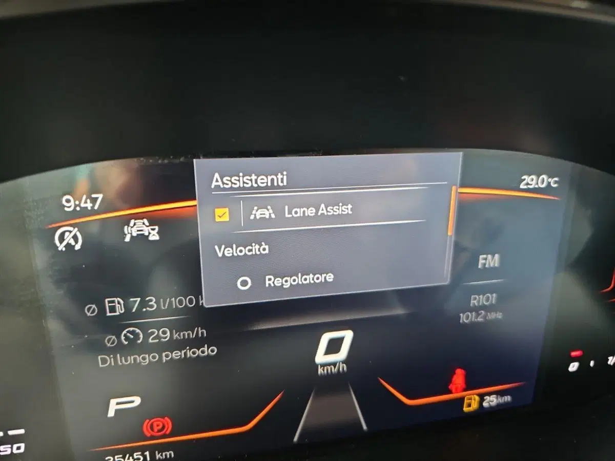 SEAT Arona usata a Lecco (16)