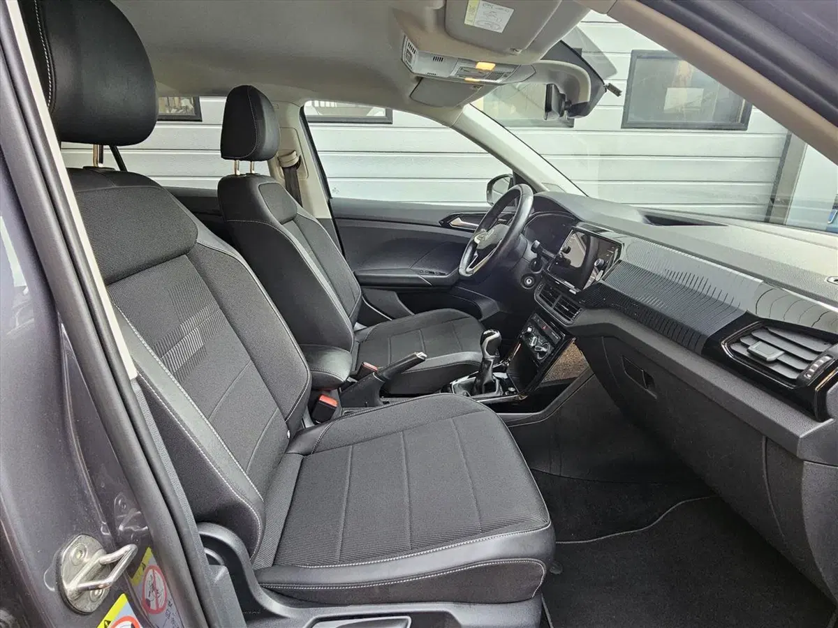 Volkswagen T-Cross usata a Lecco (13)