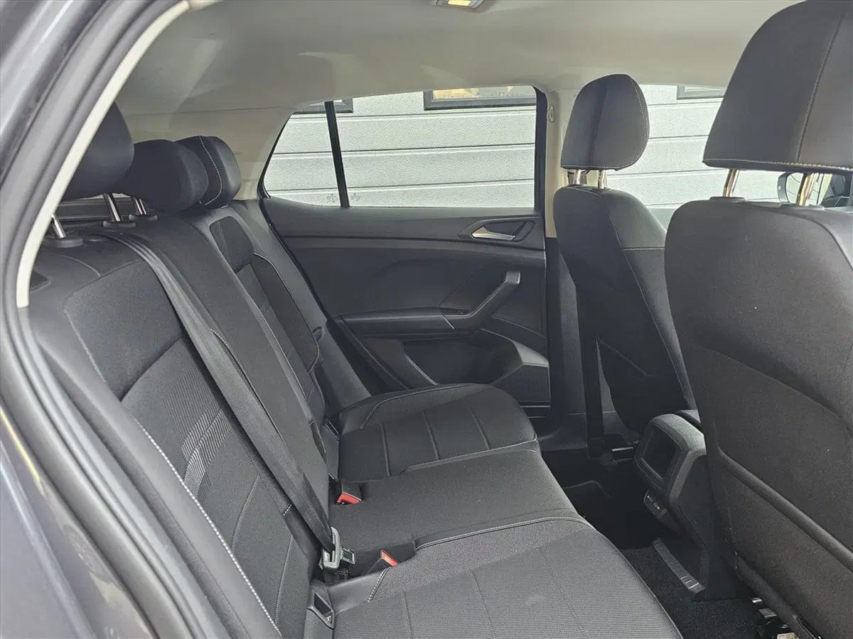 Volkswagen T-Cross usata a Lecco (14)