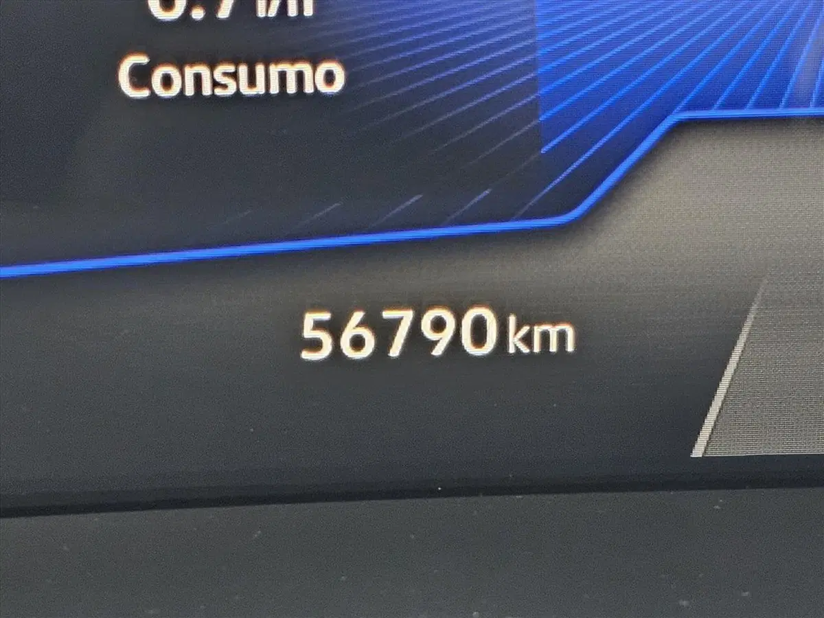 Volkswagen T-Cross usata a Lecco (17)