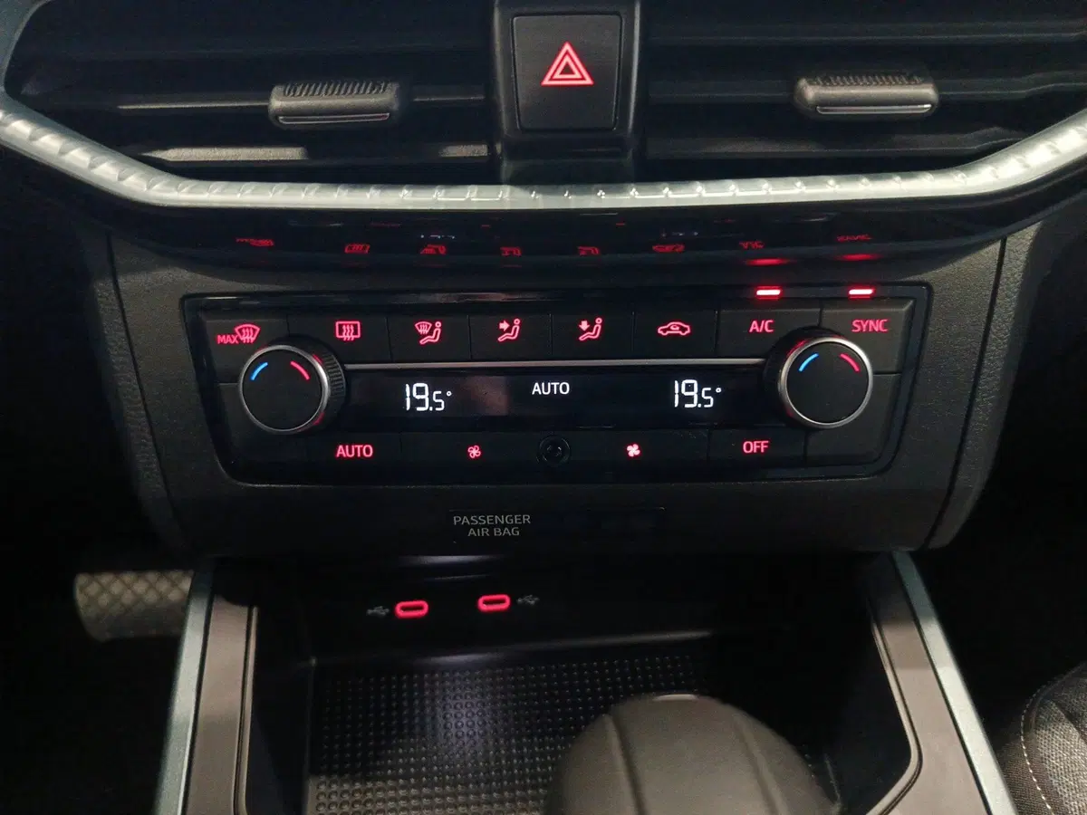 SEAT Arona usata a Varese (15)