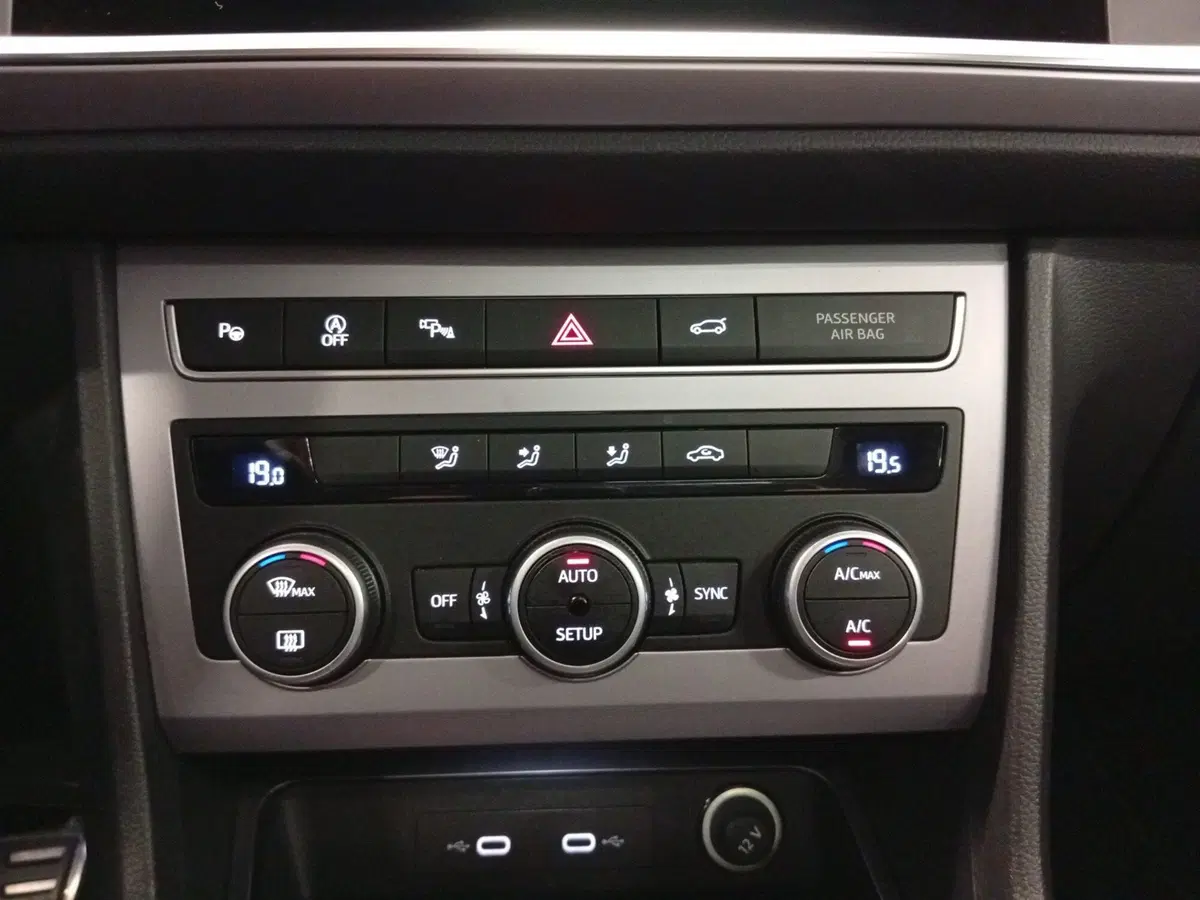 SEAT Ateca usata a Varese (13)