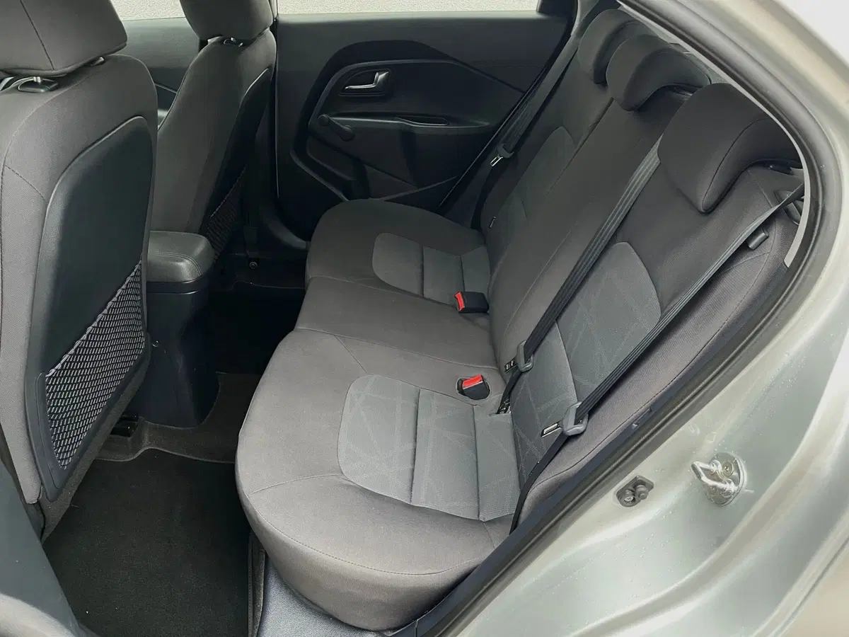 Kia Rio usata a Ferrara (12)