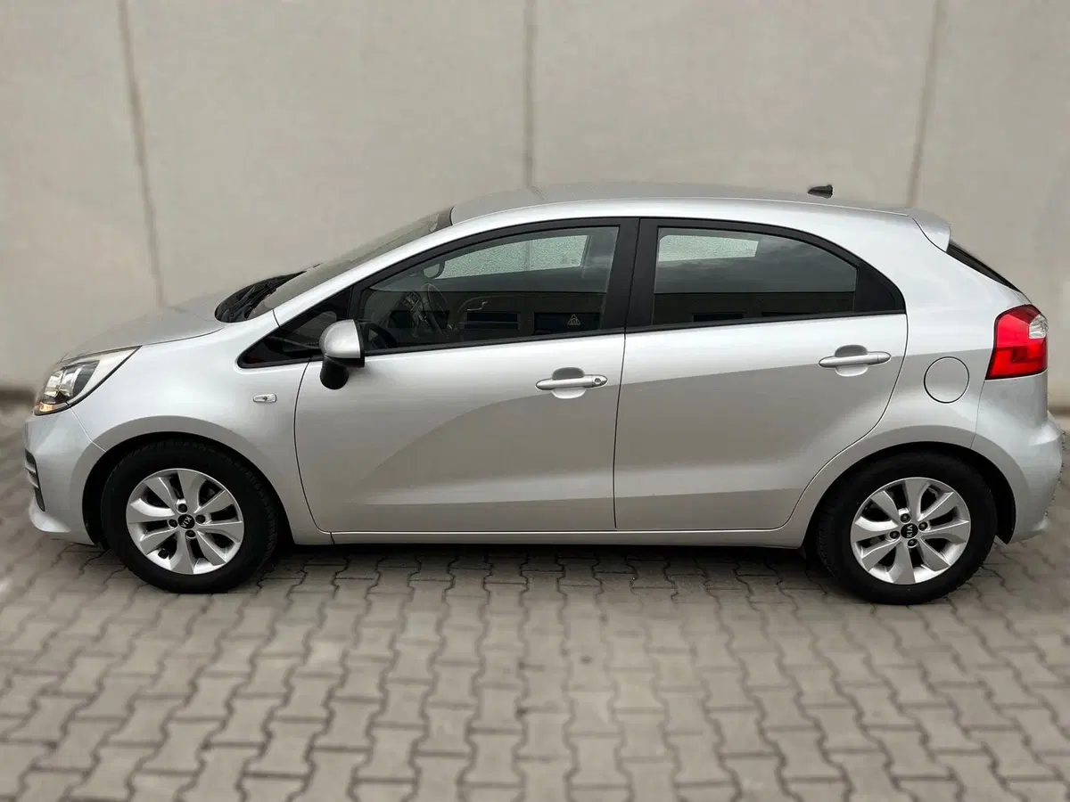 Kia Rio usata a Ferrara (3)