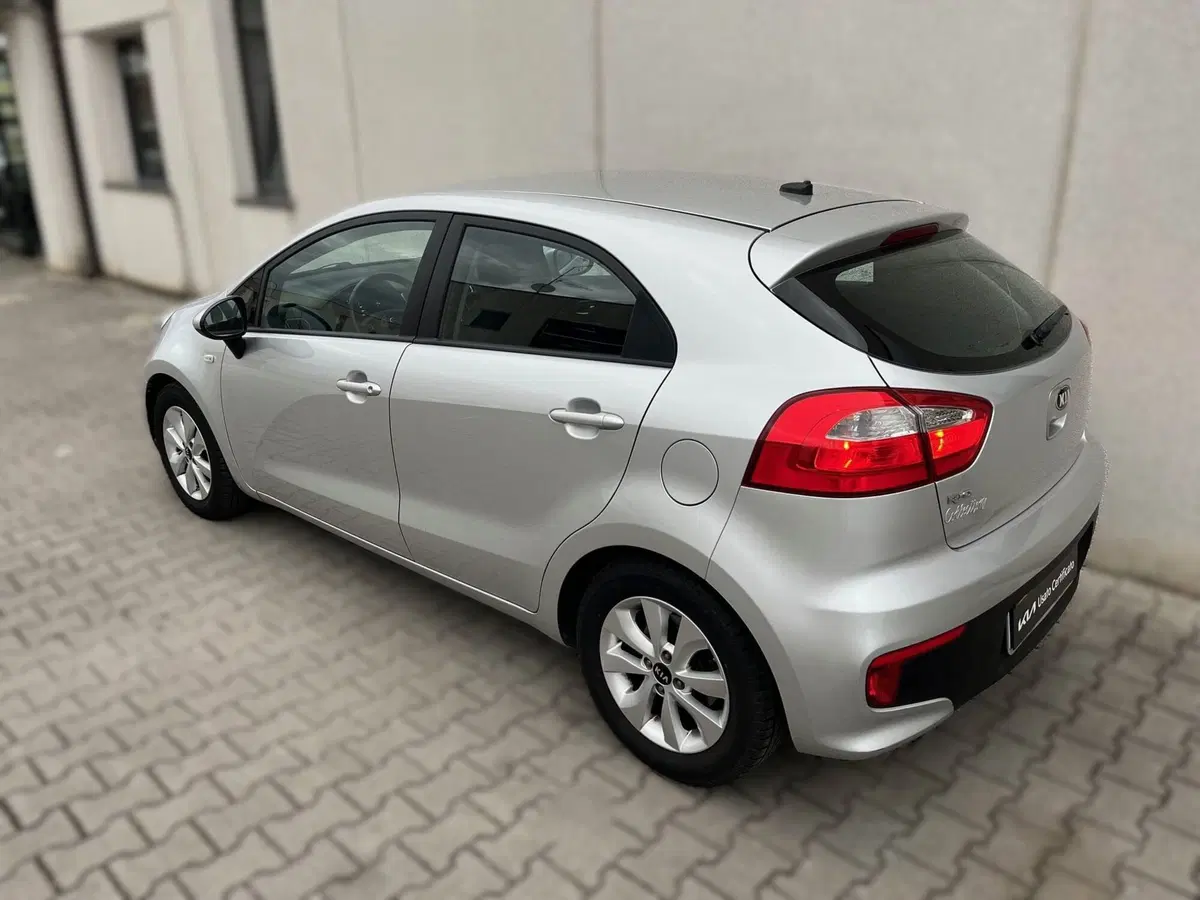 Kia Rio usata a Ferrara (4)