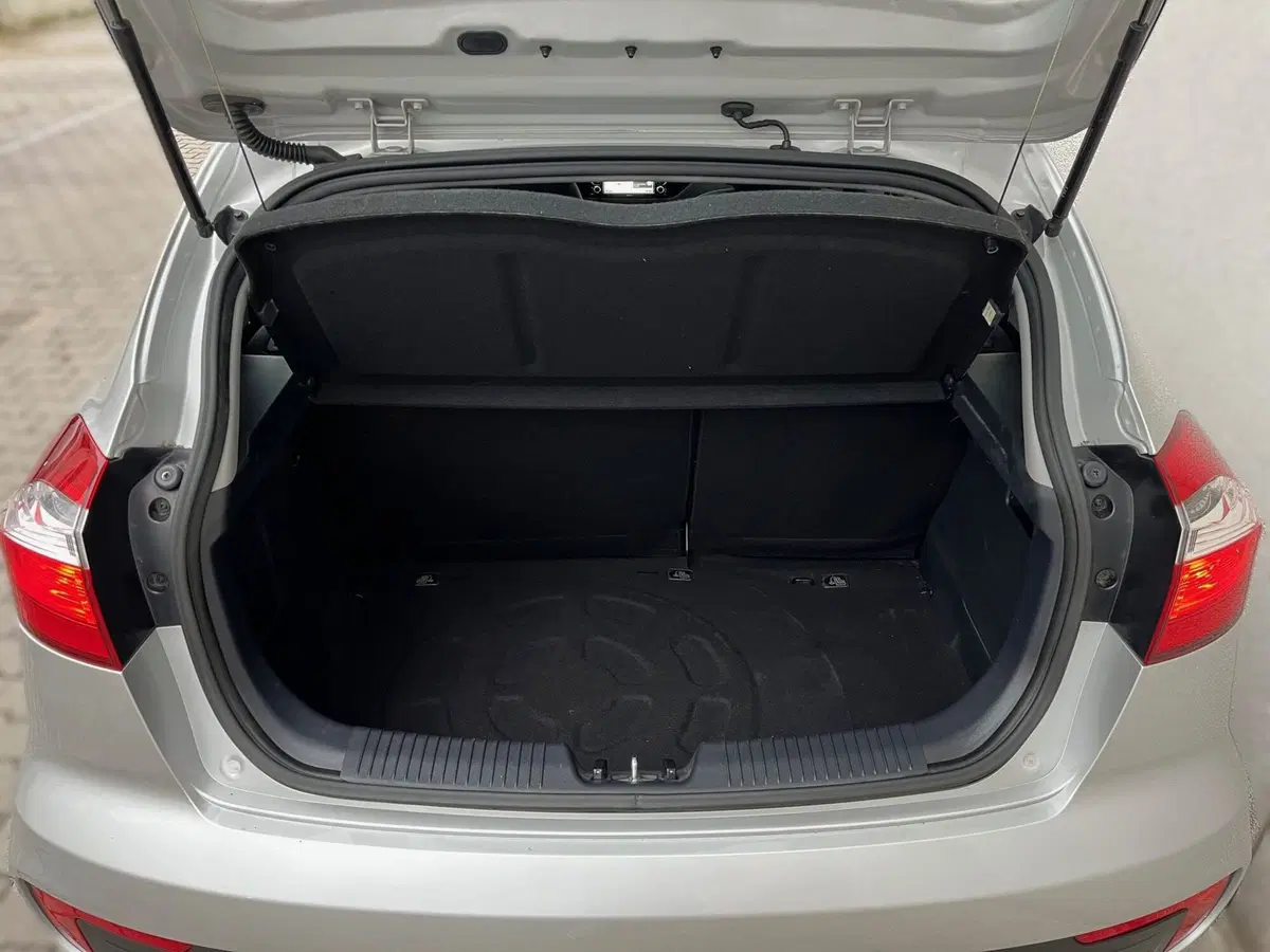 Kia Rio usata a Ferrara (6)