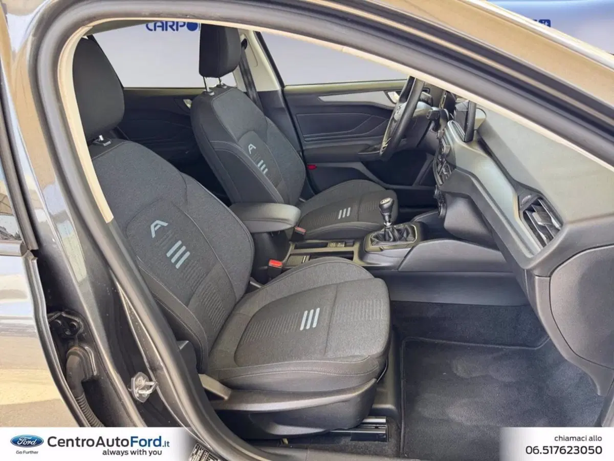 Ford Focus Station Wagon usata a Roma (15)