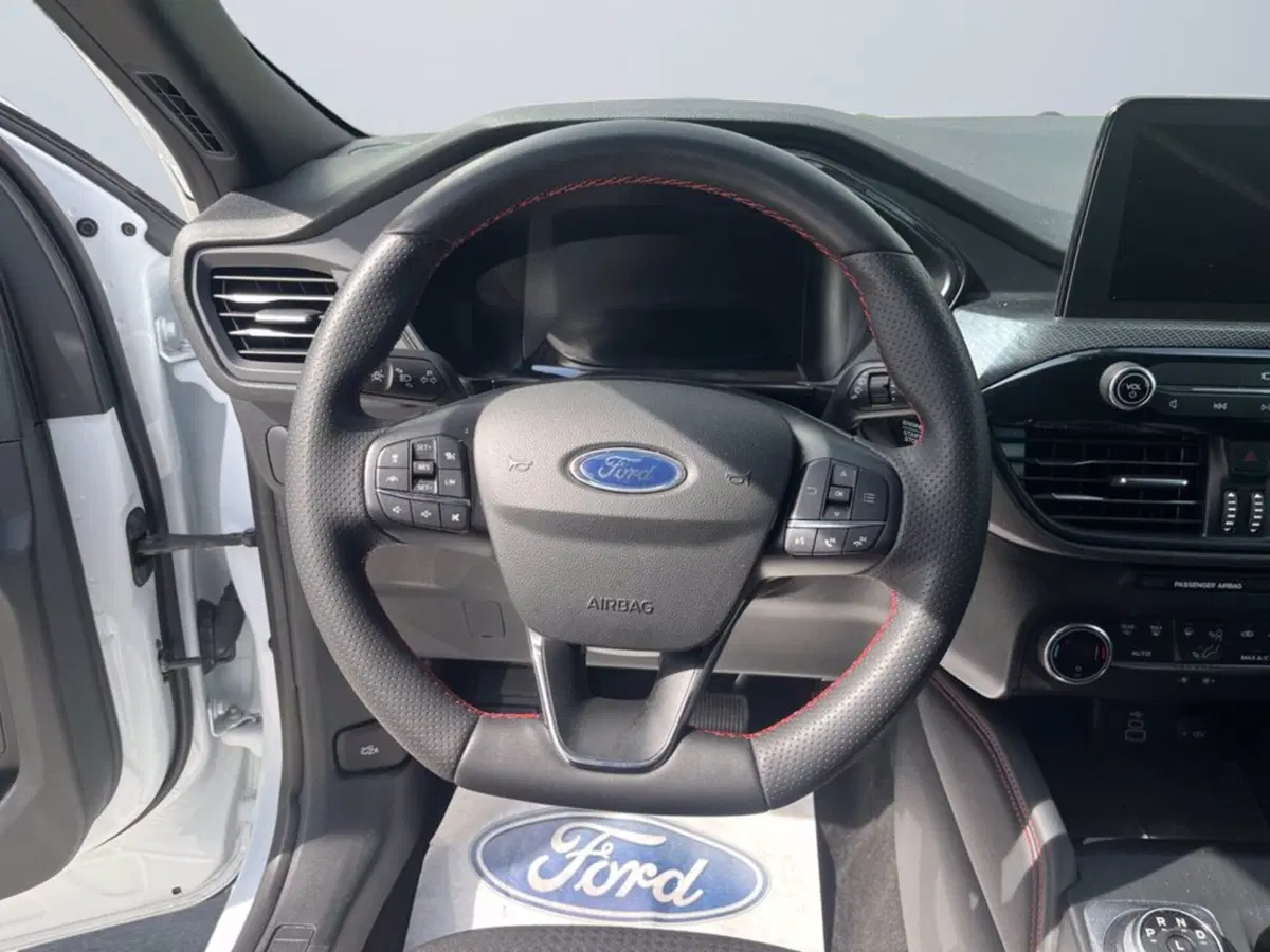 Ford Kuga usata a Milano (13)