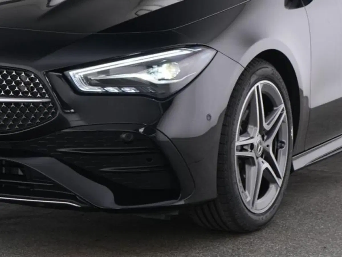 Mercedes-Benz CLA Shooting Brake usata a Milano (3)