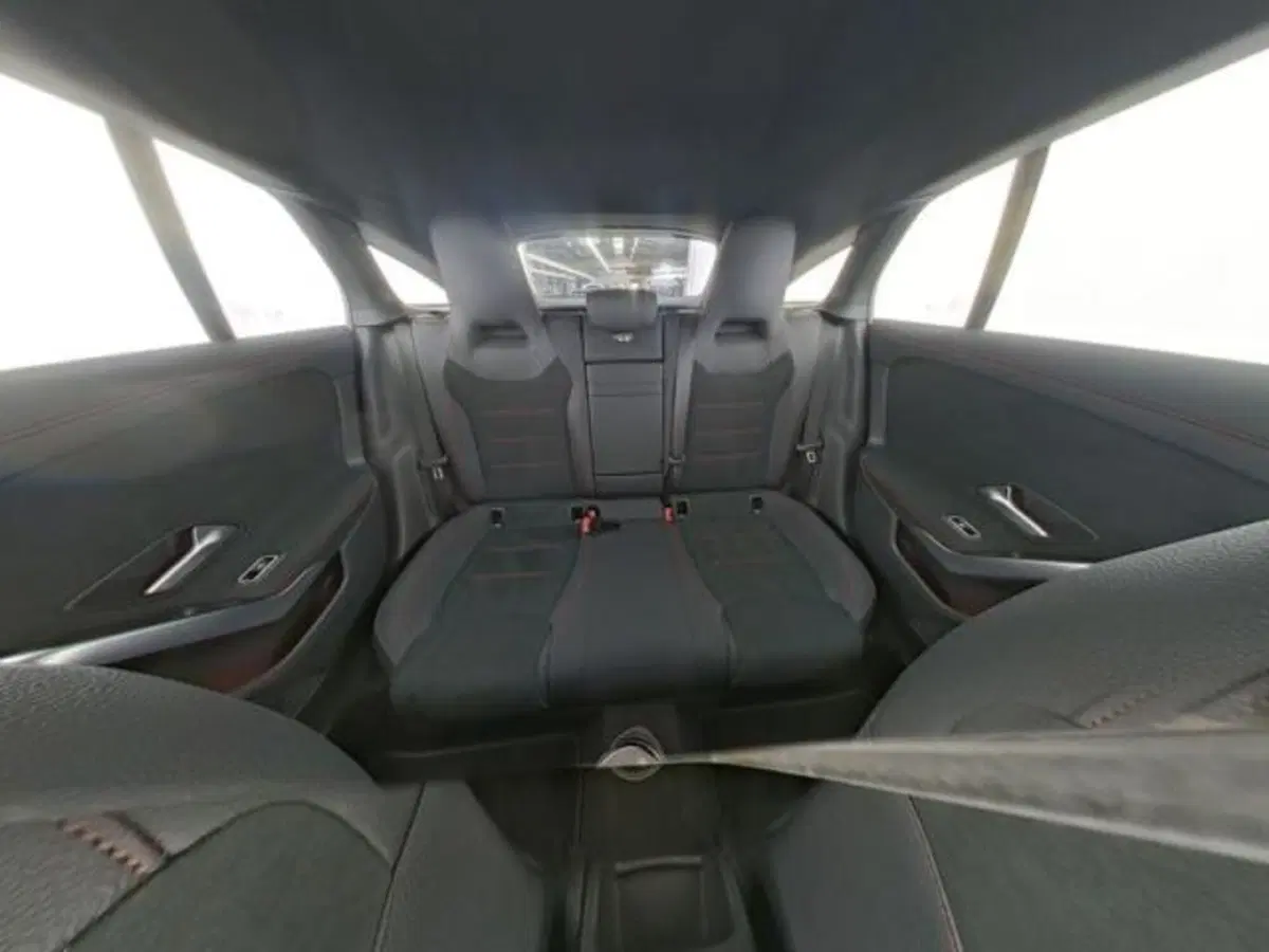 Mercedes-Benz CLA Shooting Brake usata a Milano (8)