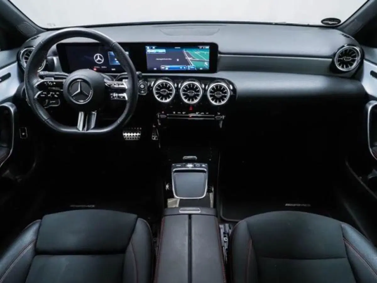 Mercedes-Benz Classe A Sedan usata a Milano (9)