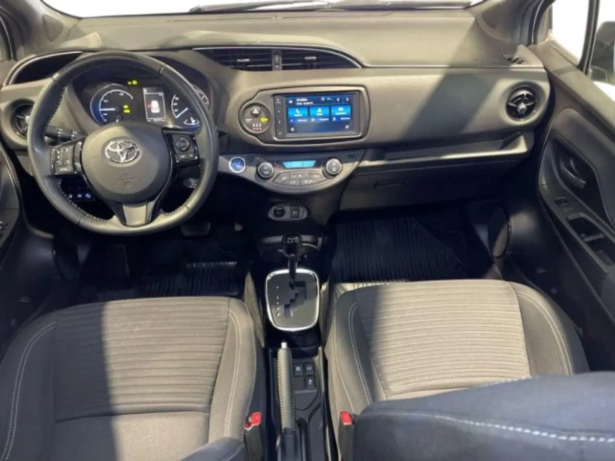 Toyota Yaris usata a Ancona (11)