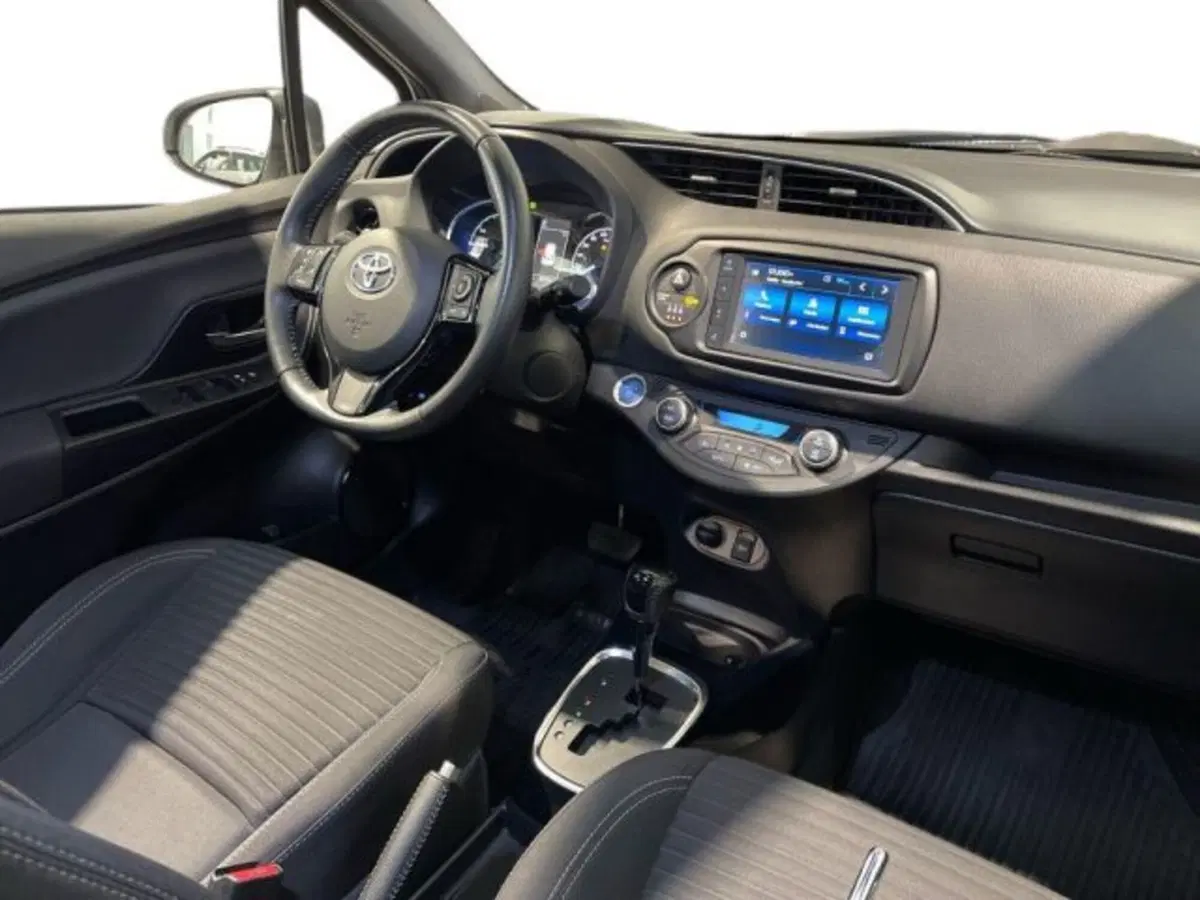 Toyota Yaris usata a Ancona (15)