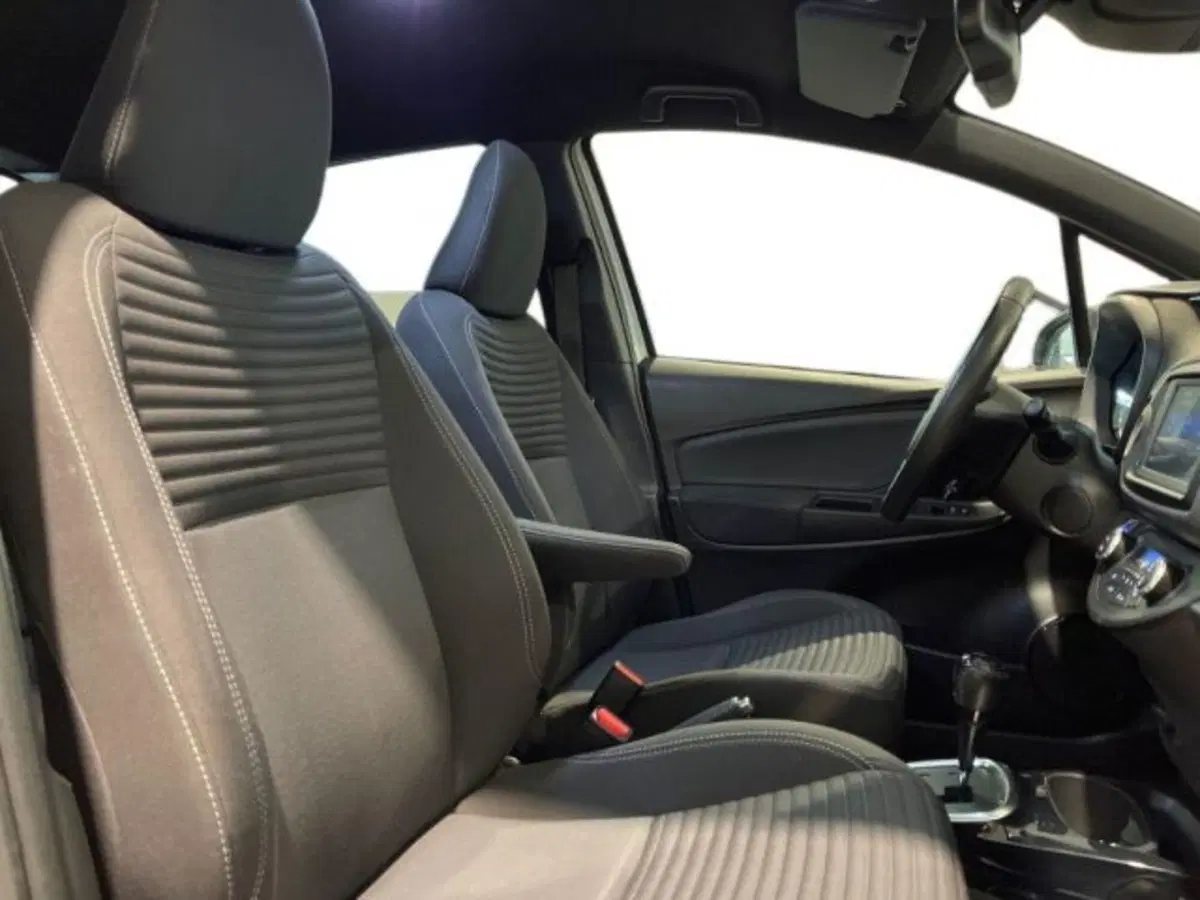 Toyota Yaris usata a Ancona (16)