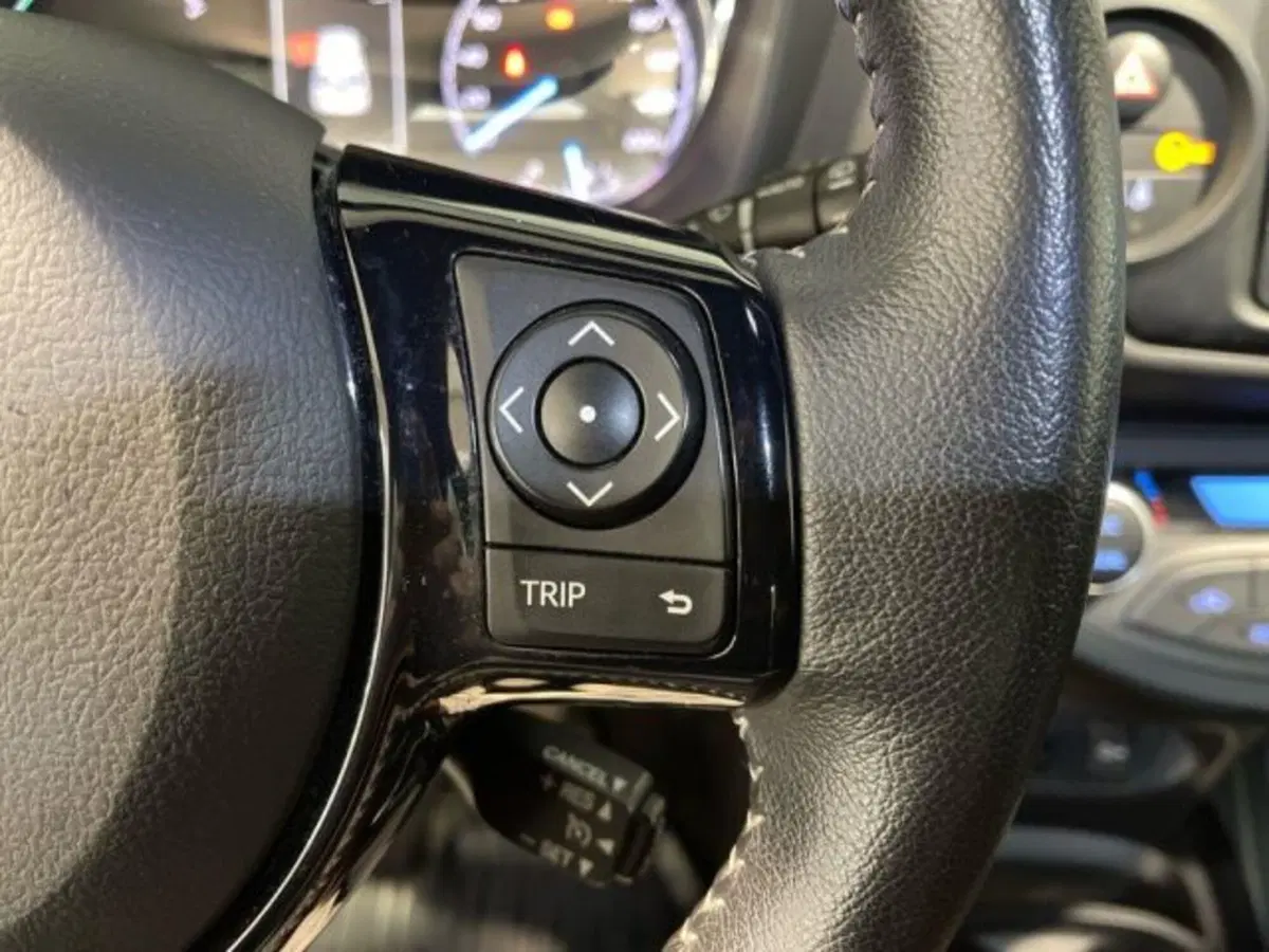 Toyota Yaris usata a Ancona (20)
