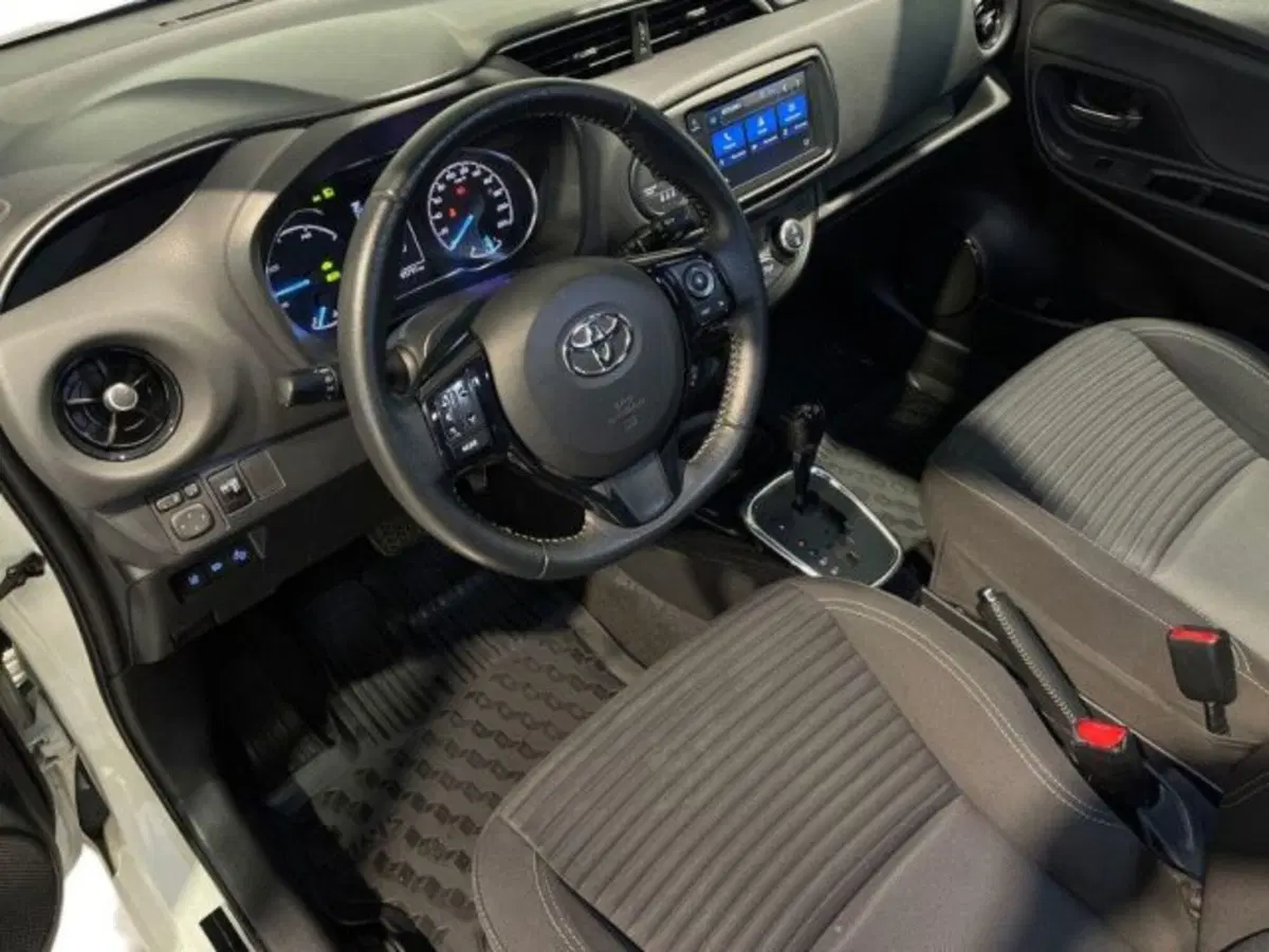 Toyota Yaris usata a Ancona (9)