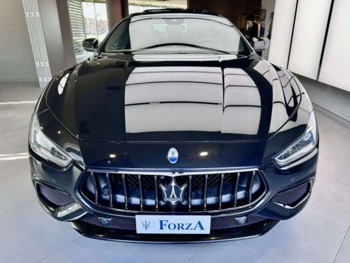 Maserati Ghibli usata a Torino (2)