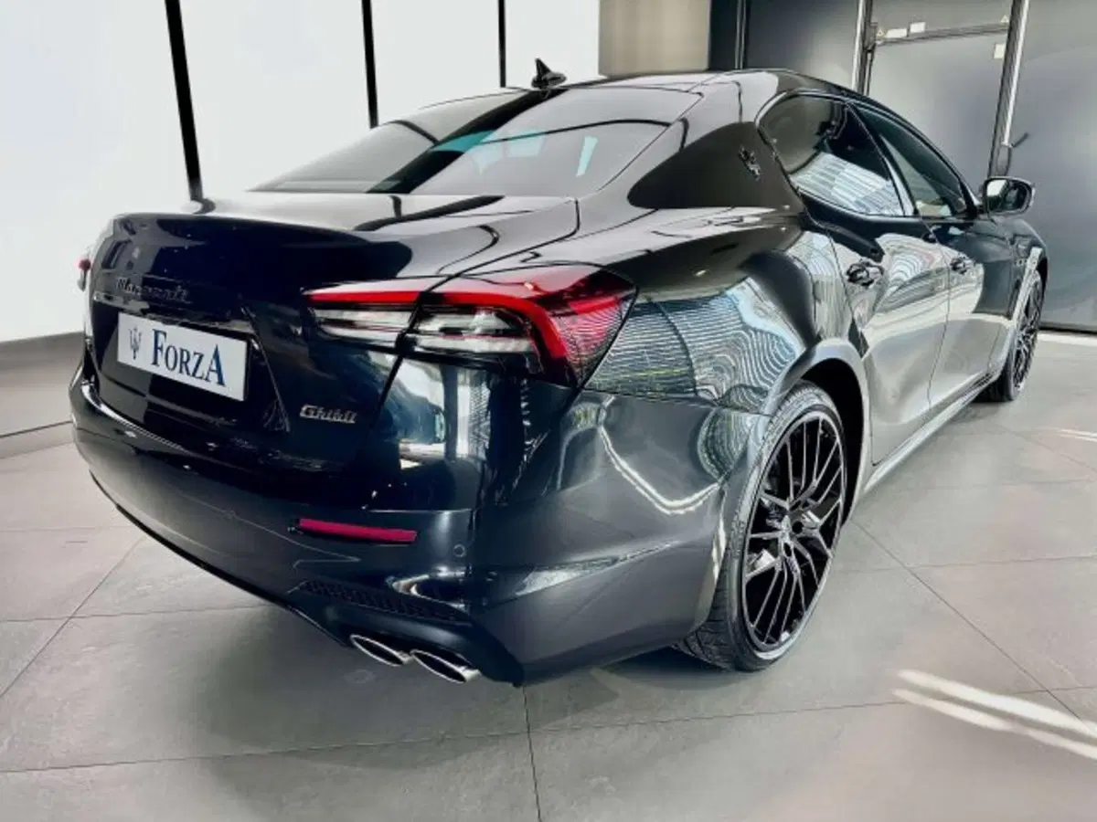 Maserati Ghibli usata a Torino (6)