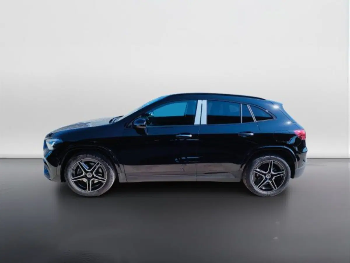 Mercedes-Benz GLA SUV nuova a Teramo (3)