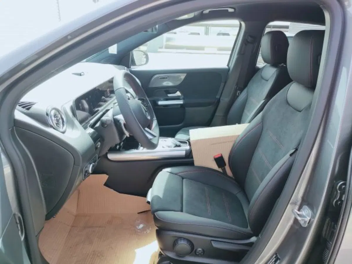 Mercedes-Benz GLA SUV nuova a Teramo (11)