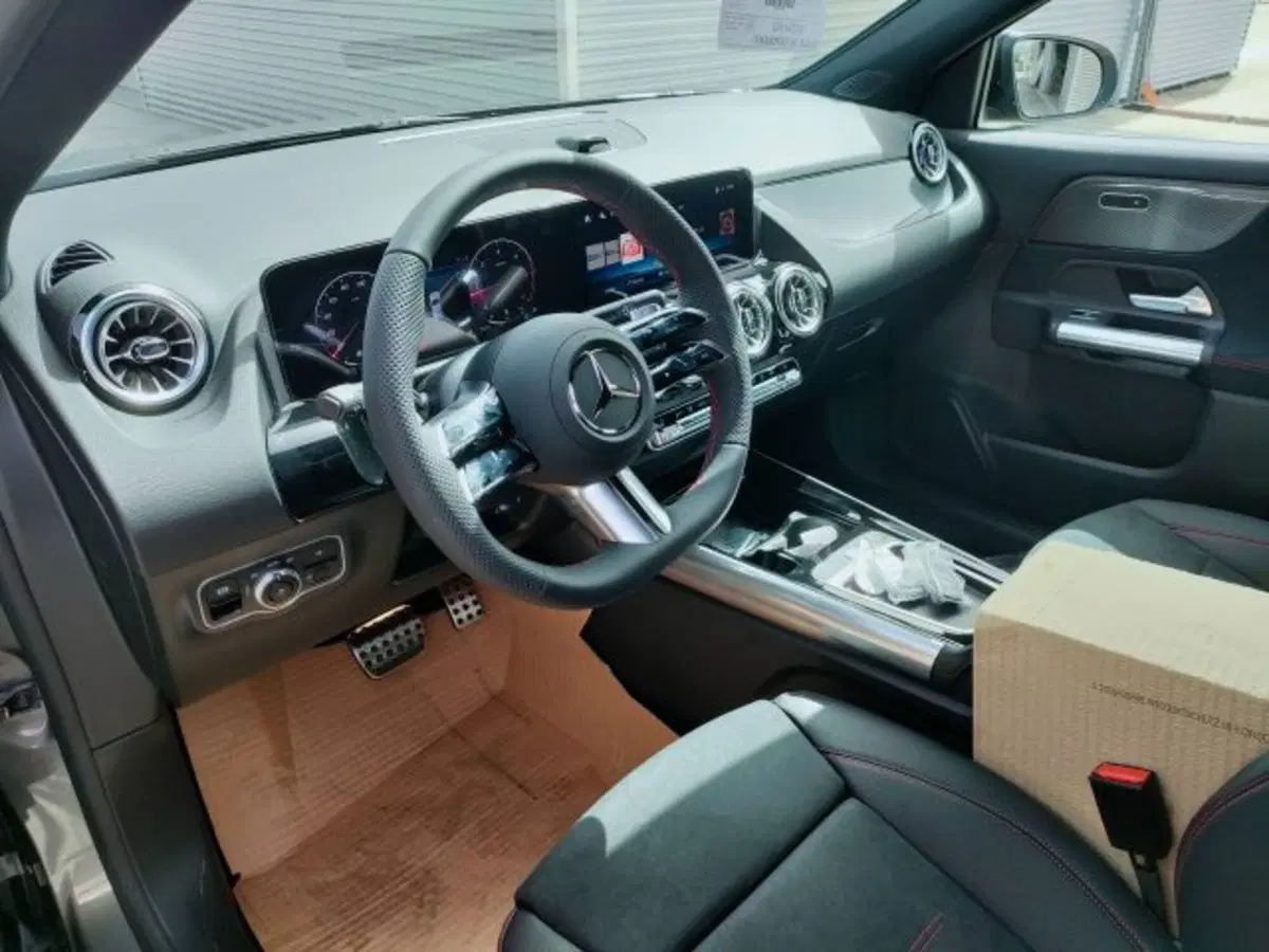 Mercedes-Benz GLA SUV nuova a Teramo (13)