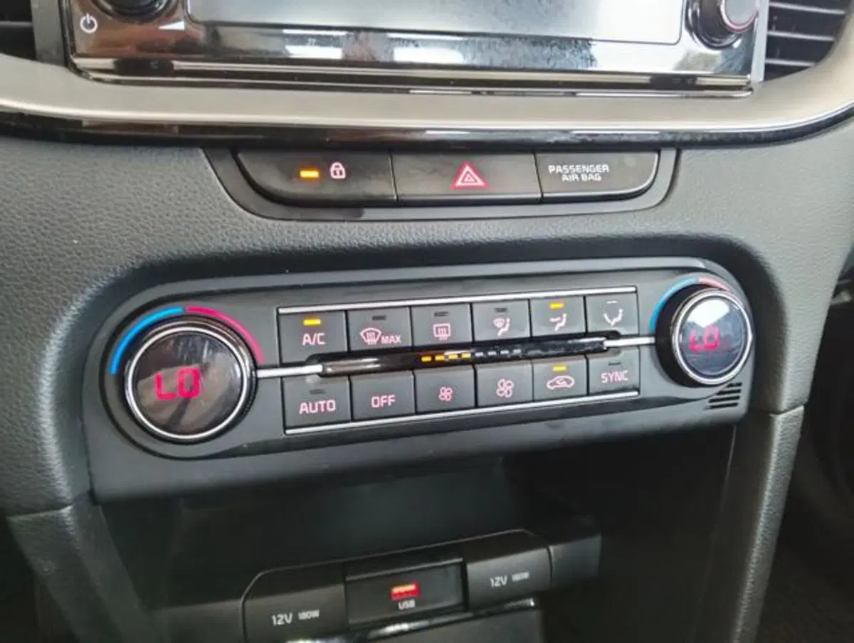 Kia XCeed usata a Como (16)