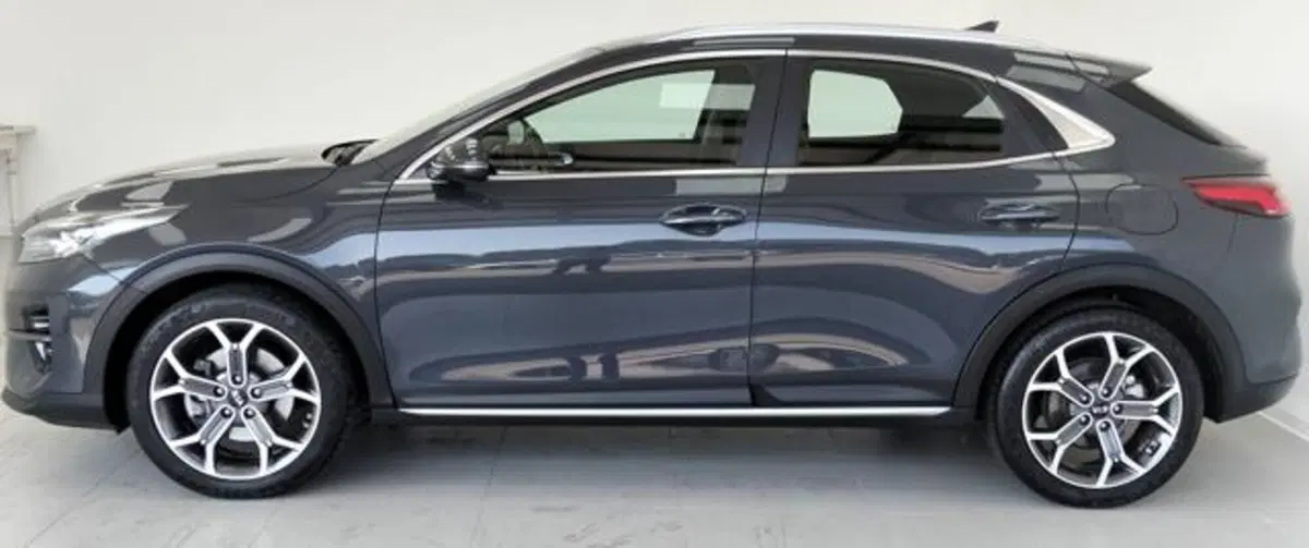 Kia XCeed usata a Como (8)