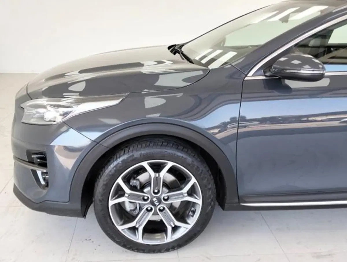 Kia XCeed usata a Como (9)