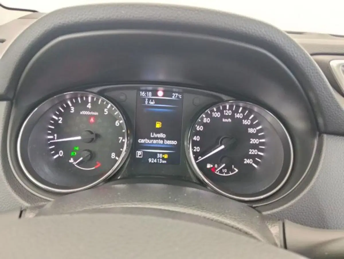 Nissan Qashqai usata a Como (12)