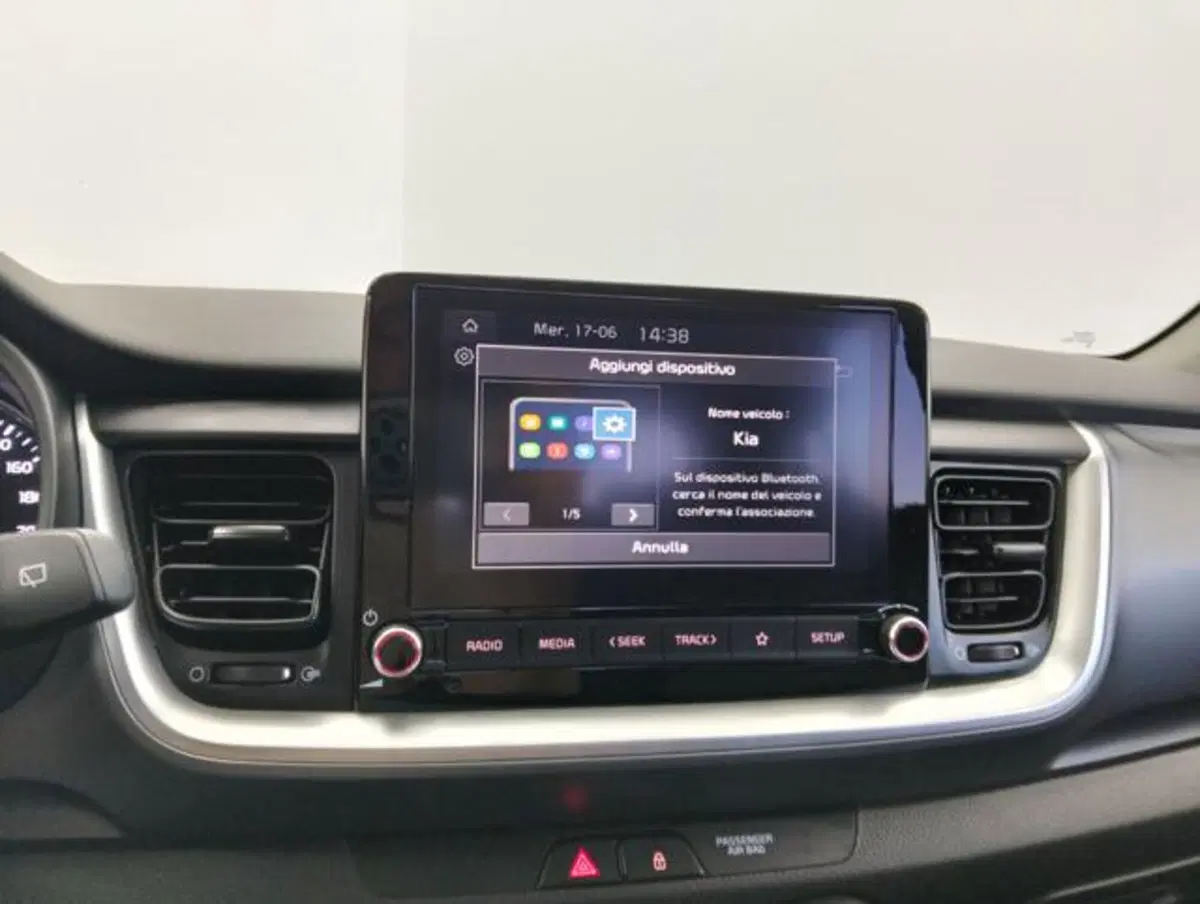Kia Stonic usata a Como (13)