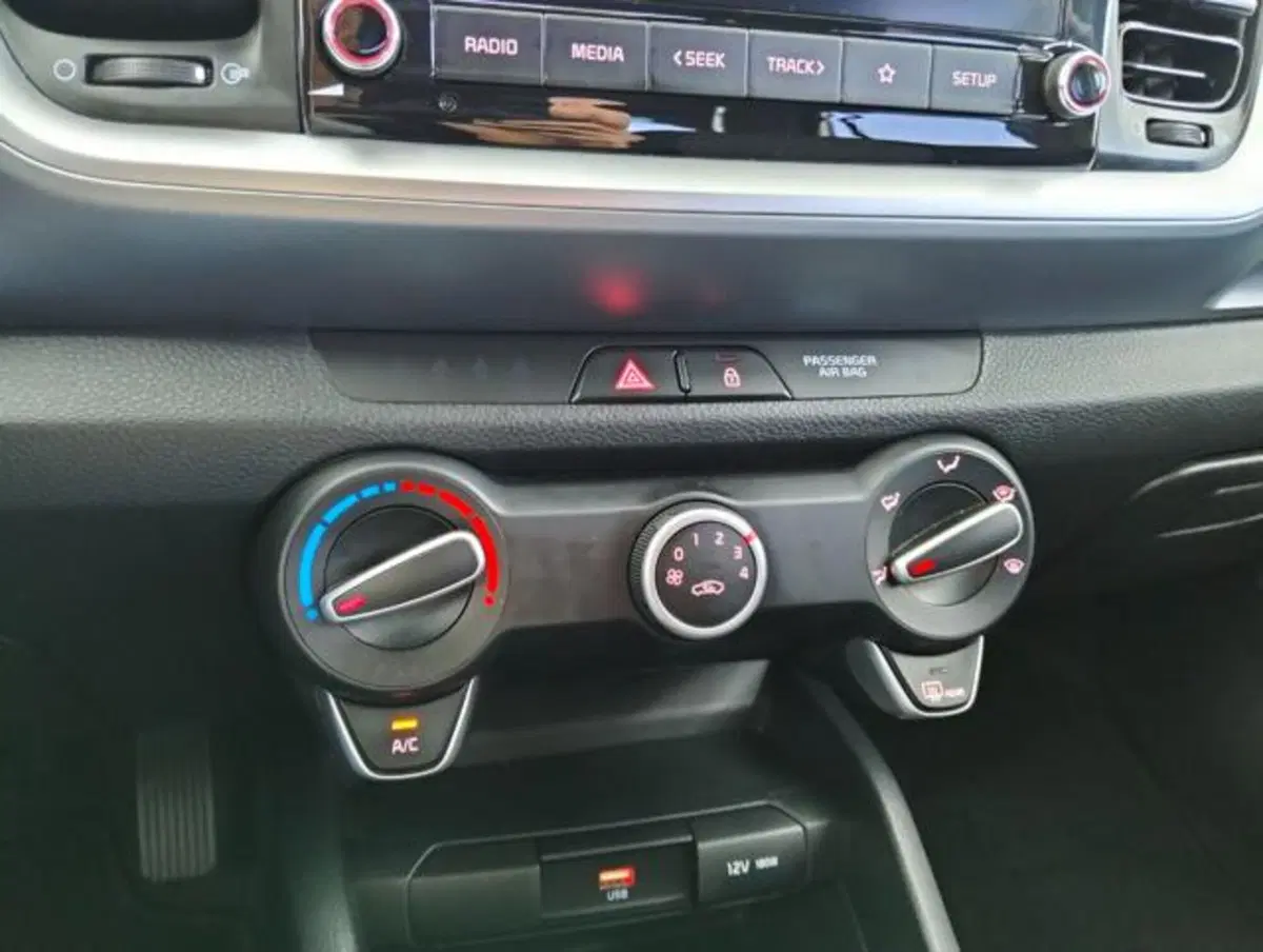 Kia Stonic usata a Como (16)