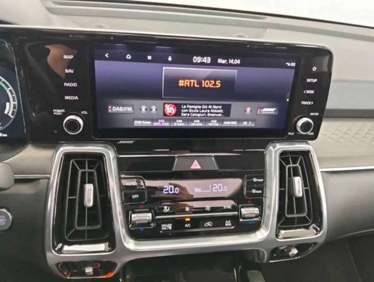 Kia Sorento usata a Como (16)