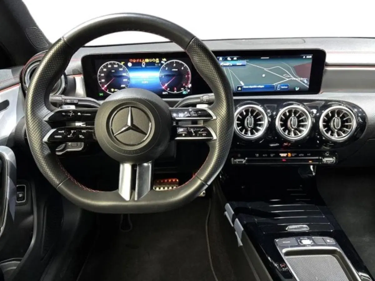 Mercedes-Benz CLA Shooting Brake usata a Bologna (11)
