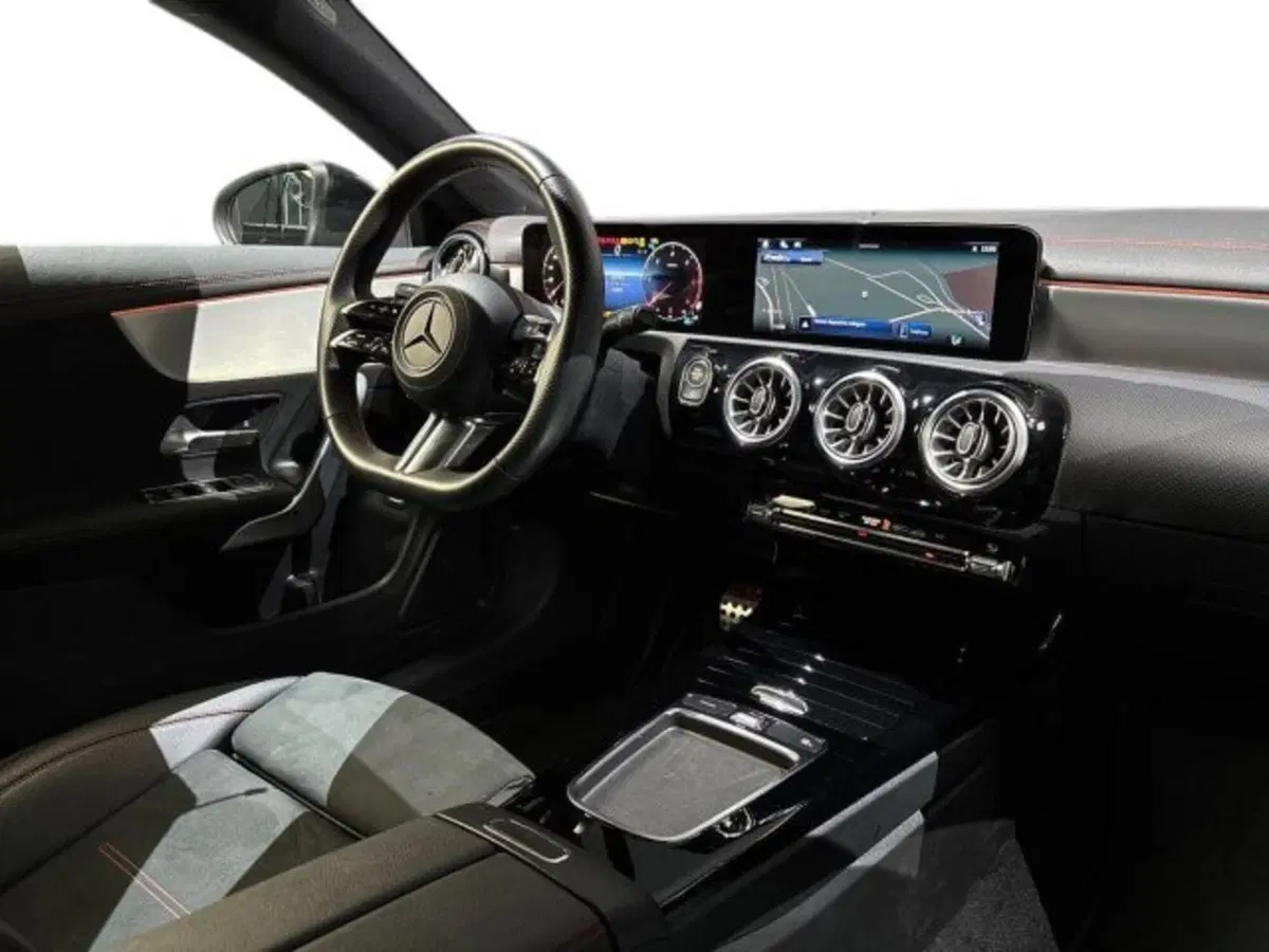 Mercedes-Benz CLA Shooting Brake usata a Bologna (15)
