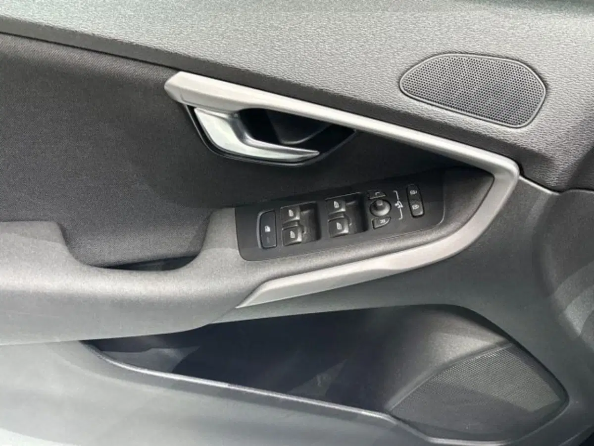 Volvo V40 usata a Bologna (10)